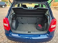 Gebraucht Skoda Fabia 60 PS (44 kW) 2012 Blau Kleinwagen
