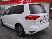 Gebraucht VW Touran Active 150 PS (110 kW) 2022 Weiß Van / Kleinbus