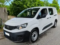 Gebraucht Peugeot Partner 131 PS (96 kW) 2021 Weiß Van / Kleinbus