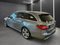 Gebraucht Mercedes C300 Avantgarde 258 PS (189 kW) 2021 Grau Limousine