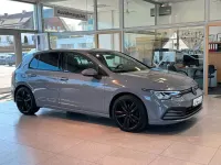 Gebraucht VW Golf VIII Life 150 PS (110 kW) 2020 Mondsteingrau Limousine