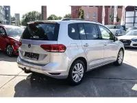 Gebraucht VW Touran Comfortline 150 PS (110 kW) 2022 Van / Kleinbus