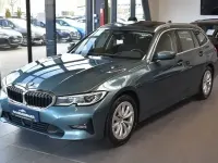 Używany BMW 320 Advantage 190 KM (139 kW) 2021 Niebieski Kombi