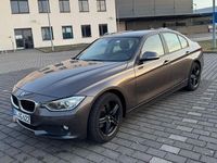 Gebraucht BMW 318 143 PS (105 kW) 2013 Braun Limousine
