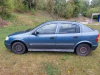 Usado Opel Astra 101 HP (74 kW) 1999 Azul Sedan
