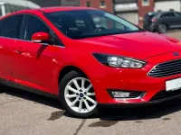 Używany Ford Focus Titanium 125 KM (91 kW) 2017 Czerwony Sedan/Limuzyna