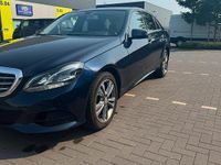 Gebraucht Mercedes E200 136 PS (100 kW) 2015 Blau Limousine