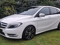 Gebraucht Mercedes B180 122 PS (89 kW) 2014 Weiß Van / Kleinbus