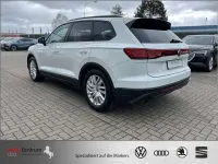 Gebraucht VW Touareg 231 PS (169 kW) 2025 Weiß SUV