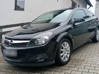 Gebraucht Opel Astra GTC Edition 115 PS (84 kW) 2009 Schwarz Limousine