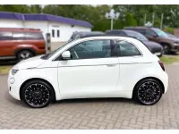 Gebraucht Fiat 500e La Prima 86 kW (118 PS) 2024 Colore esterno (arktis weiß) Cabrio
