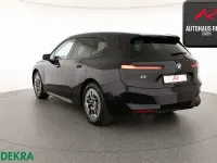 Gebraucht BMW iX Sport Line 250 kW (340 PS) 2022 Saphirschwarz SUV
