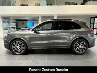 Neu Porsche Cayenne 471 PS (346 kW) 2026 Quarzitgraumetallic (metallic) SUV