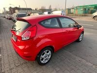 Gebraucht Ford Fiesta Celebration 101 PS (74 kW) 2015 Rot Kleinwagen