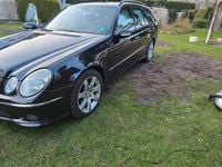Gebraucht Mercedes E320 Avantgarde 224 PS (164 kW) 2006 Schwarz Limousine
