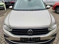 Gebraucht VW Tiguan 250 PS (183 kW) 2023 Silber SUV