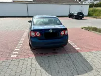 Używany VW Jetta 140 KM (102 kW) 2006 Niebieski Sedan/Limuzyna