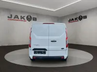 Używany Ford 300 Trend 105 KM (77 kW) 2022 Biały Minivan