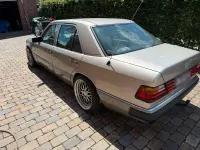 Gebraucht Mercedes E260 160 PS (117 kW) 1992 Gold Limousine