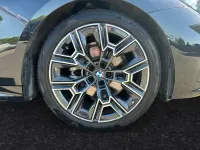 Gebraucht BMW 520 M Sport 197 PS (144 kW) 2025 Saphirschwarz metallic Limousine