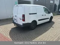 Gebraucht Peugeot Partner Premium 99 PS (72 kW) 2018 Weiß Van / Kleinbus