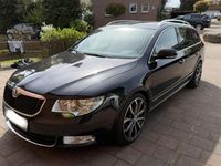 Używany Skoda Superb Elegance 170 KM (125 kW) 2011 Czarny Kombi