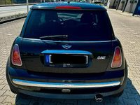 Second-hand Mini ONE 90 CP (66 kW) 2003 Negru Hatchback