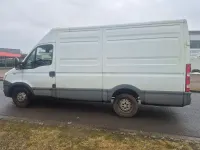 Gebraucht Iveco Daily 126 PS (92 kW) 2012 Weiß Van / Kleinbus