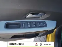 Neu Dacia Sandero Extreme 122 PS (89 kW) 2026 Gelb Limousine