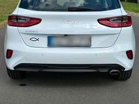 Gebraucht Kia Ceed 140 PS (102 kW) 2025 Weiß Kleinwagen