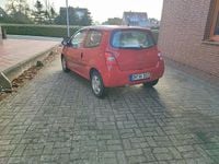 Gebraucht Renault Twingo 75 PS (55 kW) 2009 Rot Kleinwagen