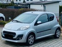 Gebraucht Peugeot 107 68 PS (50 kW) 2013 Silber Kleinwagen