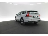 Gebraucht Volvo V60 CC Plus 197 PS (144 kW) 2024 Grau Kombi