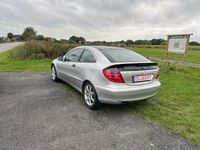 Gebraucht Mercedes C180 143 PS (105 kW) 2002 Silber Coupé