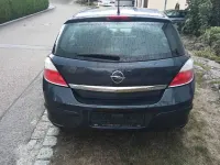 Gebraucht Opel Astra 105 PS (77 kW) 2007 Blau Limousine