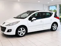 Gebraucht Peugeot 207 Tendance 92 PS (67 kW) 2012 Weiß Kombi