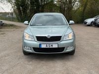 Usado Skoda Octavia 102 HP (75 kW) 2009 Andere farben Sedan