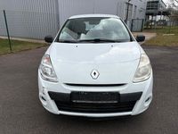 Gebraucht Renault Clio II 75 PS (55 kW) 2010 Weiß Kleinwagen