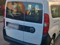 Second-hand Opel Combo 95 CP (69 kW) 2013 Alb Monovolum