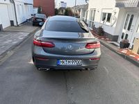 Gebraucht Mercedes E220 AMG line 194 PS (142 kW) 2020 Grau Coupé