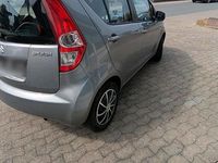 Gebraucht Suzuki Splash 48 PS (35 kW) 2011 Blau Kleinwagen