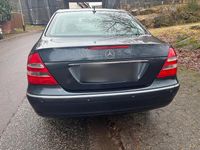Gebraucht Mercedes E240 Elegance 177 PS (130 kW) 2002 Blau Limousine