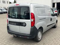 Second-hand Opel Combo 95 CP (69 kW) 2017 Argintiu Monovolum