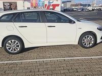 Gebraucht Fiat Tipo 95 PS (69 kW) 2018 Weiß Kombi