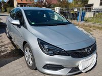 Second-hand Opel Astra 105 CP (77 kW) 2020 Argintiu Berlinǎ