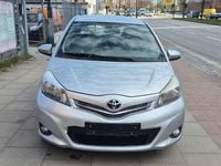 Gebraucht Toyota Yaris Cool 99 PS (72 kW) 2012 Silber Kleinwagen