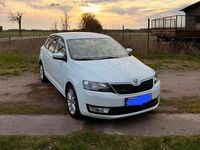 Gebraucht Skoda Rapid Joy 90 PS (66 kW) 2016 Weiß Kleinwagen