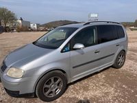 Gebraucht VW Touran 105 PS (77 kW) 2023 Silber Van / Kleinbus