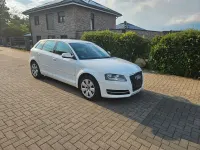Gebraucht Audi A3 105 PS (77 kW) 2011 Weiß Kleinwagen