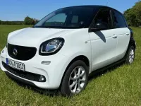 Używany Smart ForFour Prime 90 KM (66 kW) 2018 Biały Hatchback